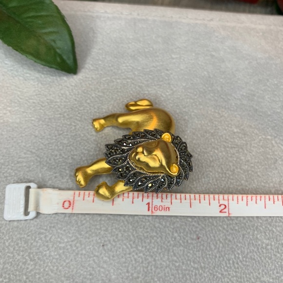 Judith Jack Vintage Lion Marcasite Brooch - Picture 6 of 6